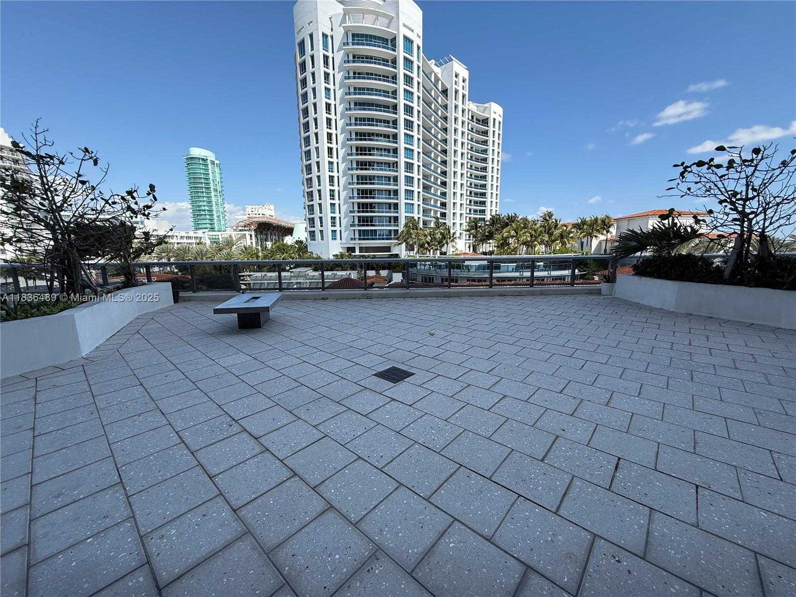 Small Image of 5875 COLLINS AVE #505, Miami Beach Number 10