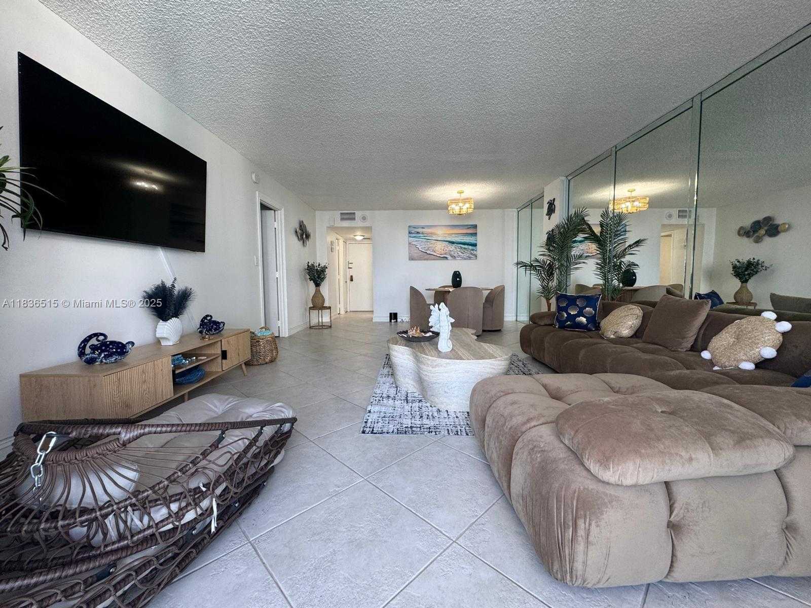 Small Image of 3800 SOUTH OCEAN DR #1709, Hollywood Number 21