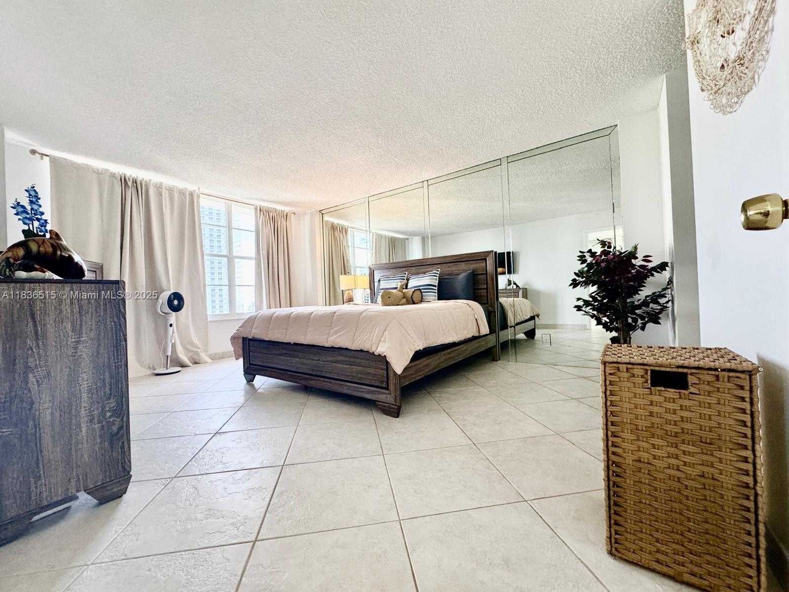 Small Image of 3800 SOUTH OCEAN DR #1709, Hollywood Number 25