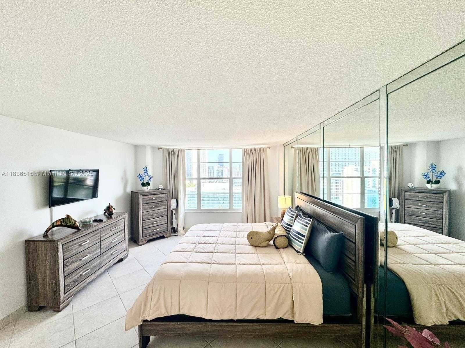 Small Image of 3800 SOUTH OCEAN DR #1709, Hollywood Number 34