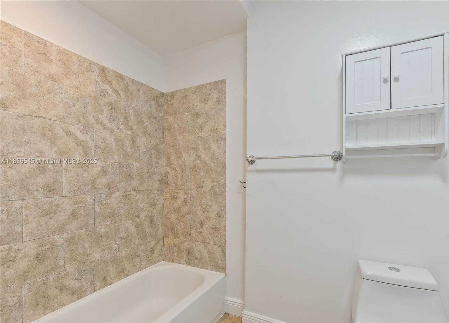 Small Image of 3916 SOUTH WEST 58TH AVE, Miami Number 15