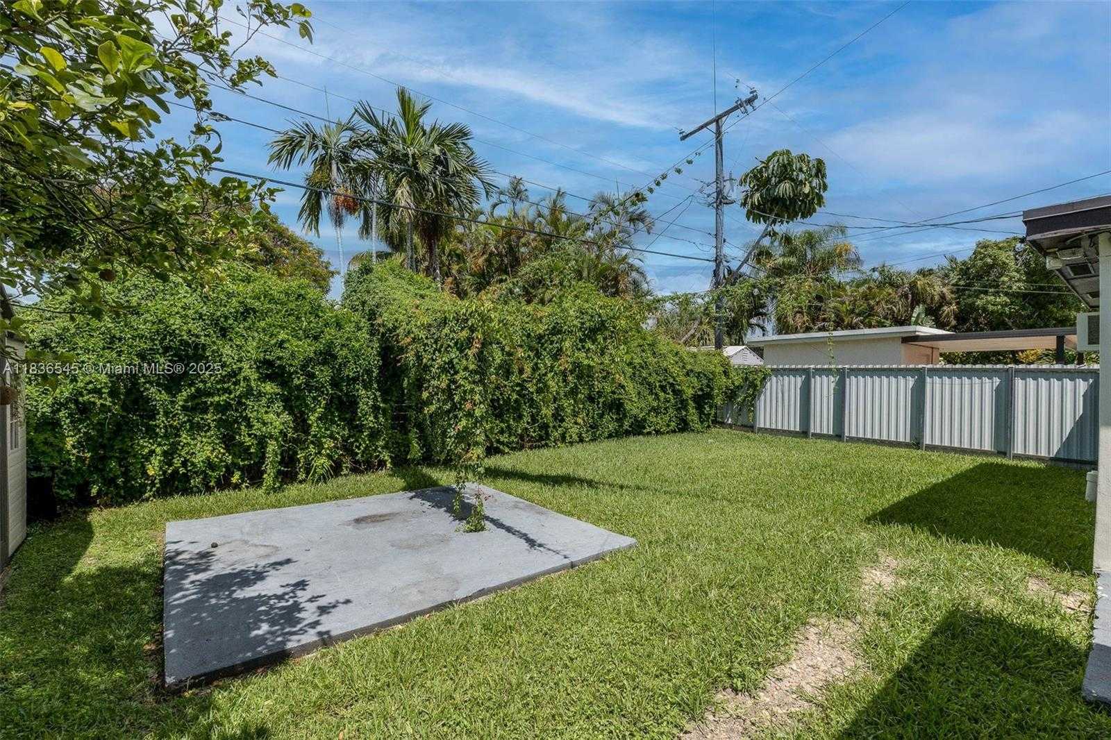 Small Image of 3916 SOUTH WEST 58TH AVE, Miami Number 21