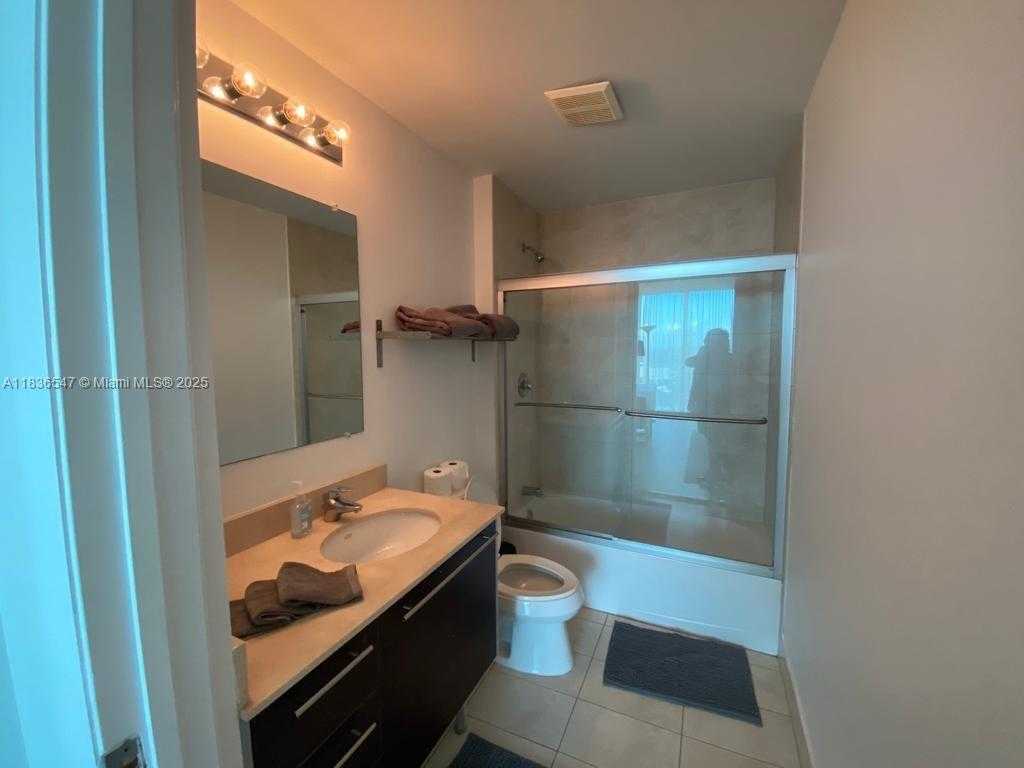Small Image of 1900 NORTH BAYSHORE DR #2314, Miami Number 6