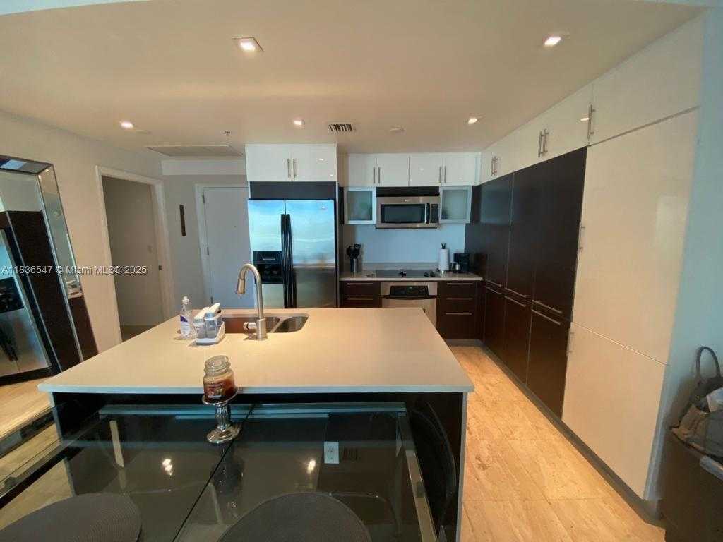 Small Image of 1900 NORTH BAYSHORE DR #2314, Miami Number 8