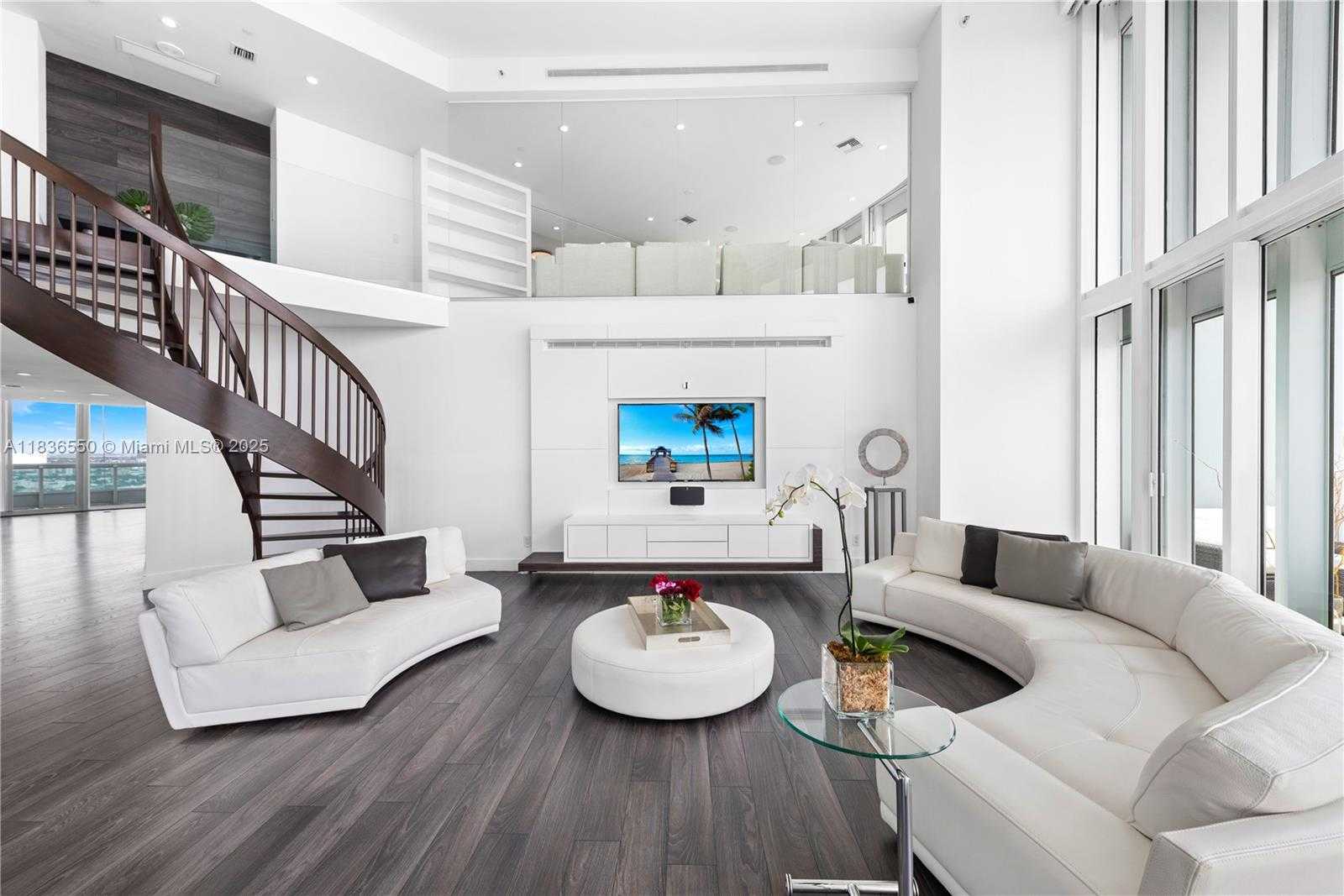 Small Image of 1643 BRICKELL AVE #3301, Miami Number 19