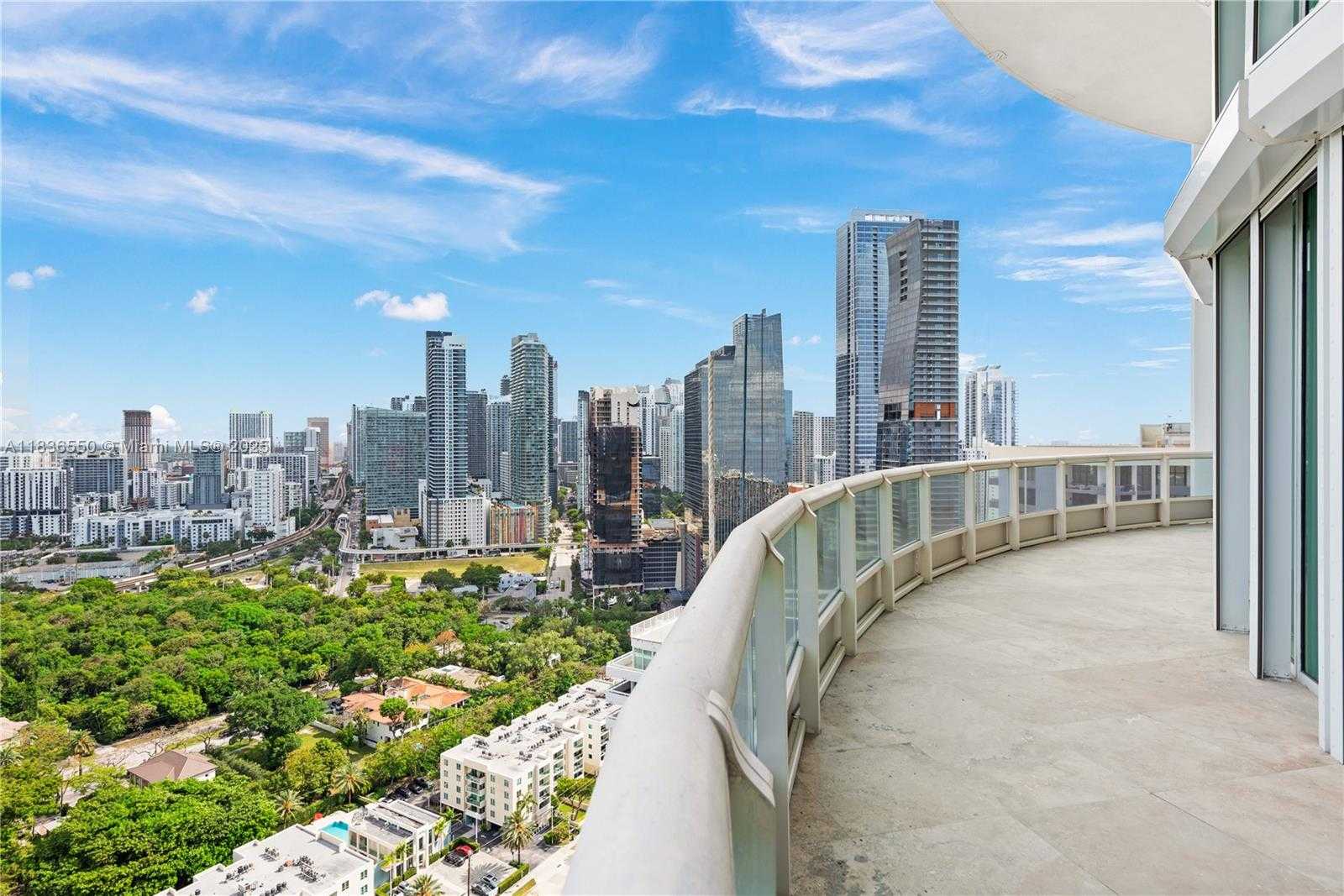 Small Image of 1643 BRICKELL AVE #3301, Miami Number 25