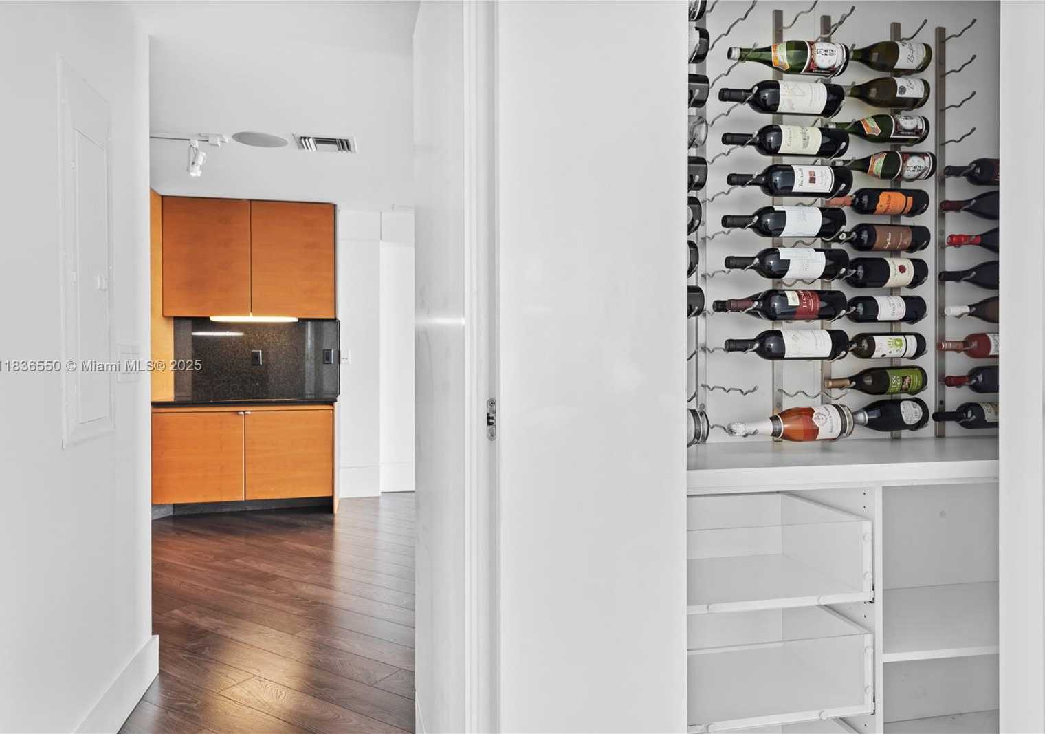 Small Image of 1643 BRICKELL AVE #3301, Miami Number 28