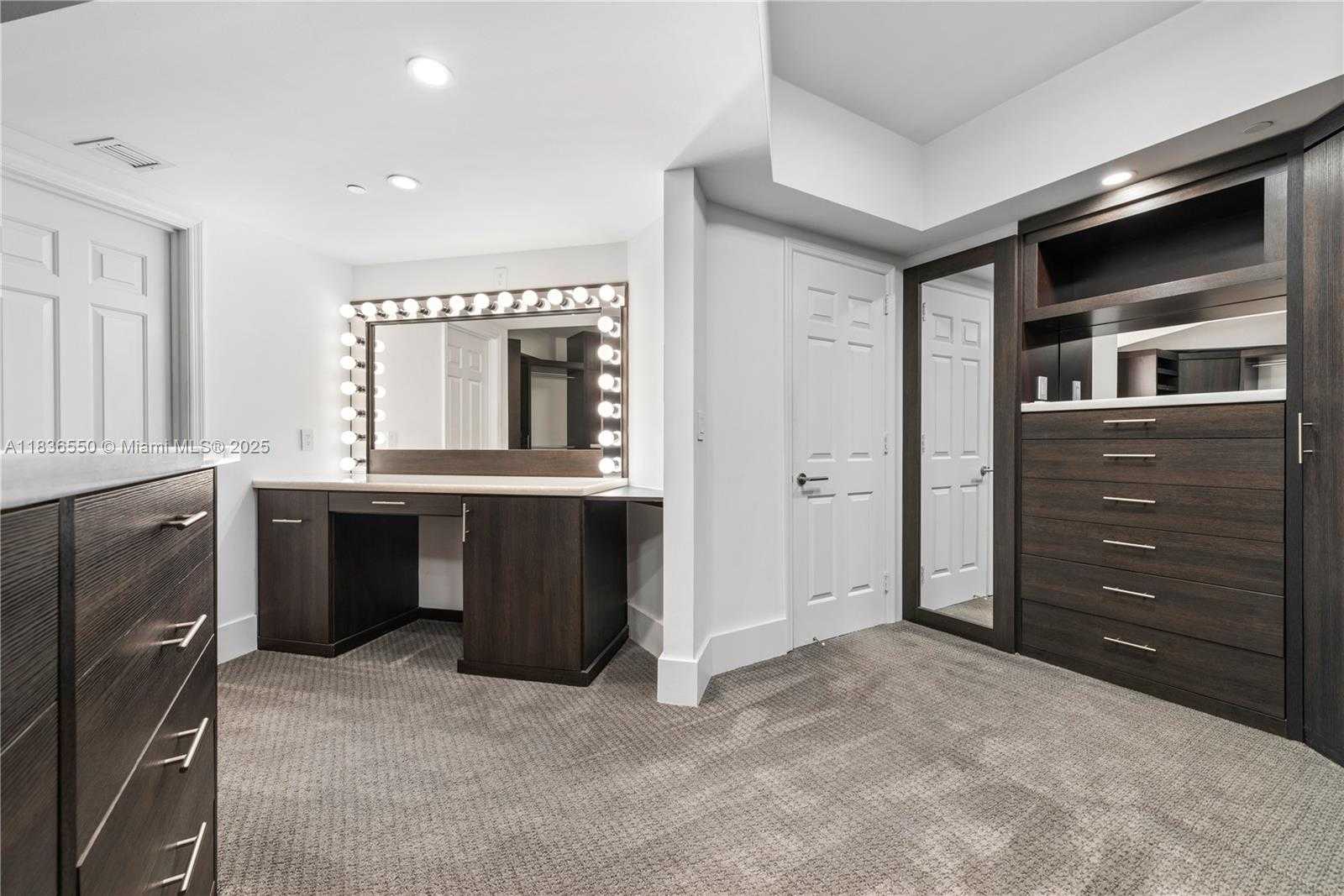 Small Image of 1643 BRICKELL AVE #3301, Miami Number 38