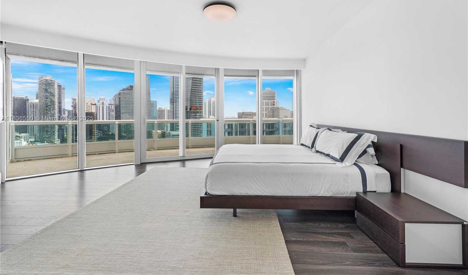 Small Image of 1643 BRICKELL AVE #3301, Miami Number 39