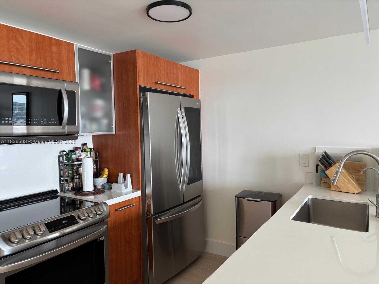 Small Image of 185 SOUTH WEST 7TH ST #3403, Miami Number 7