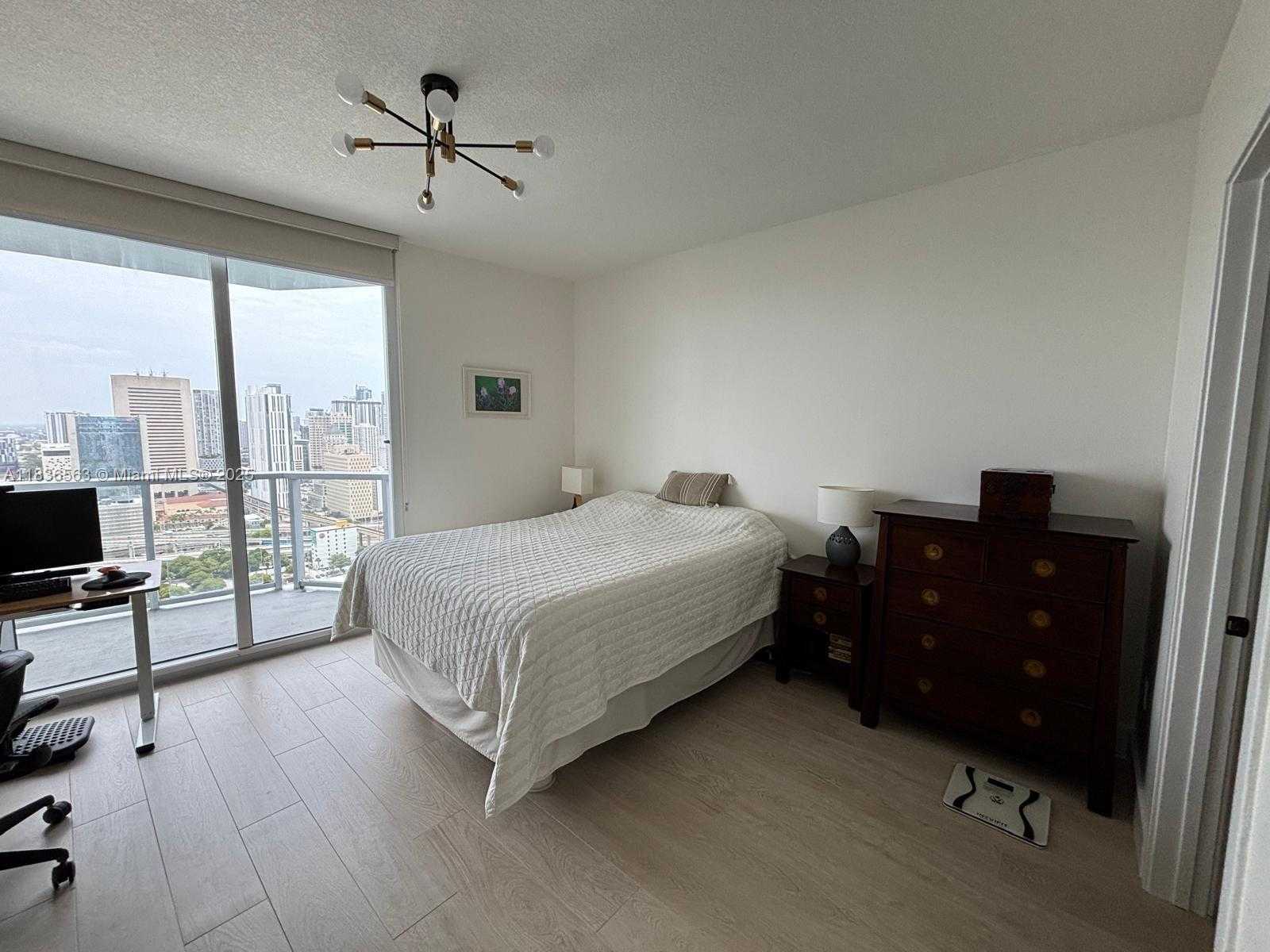 Small Image of 185 SOUTH WEST 7TH ST #3403, Miami Number 8