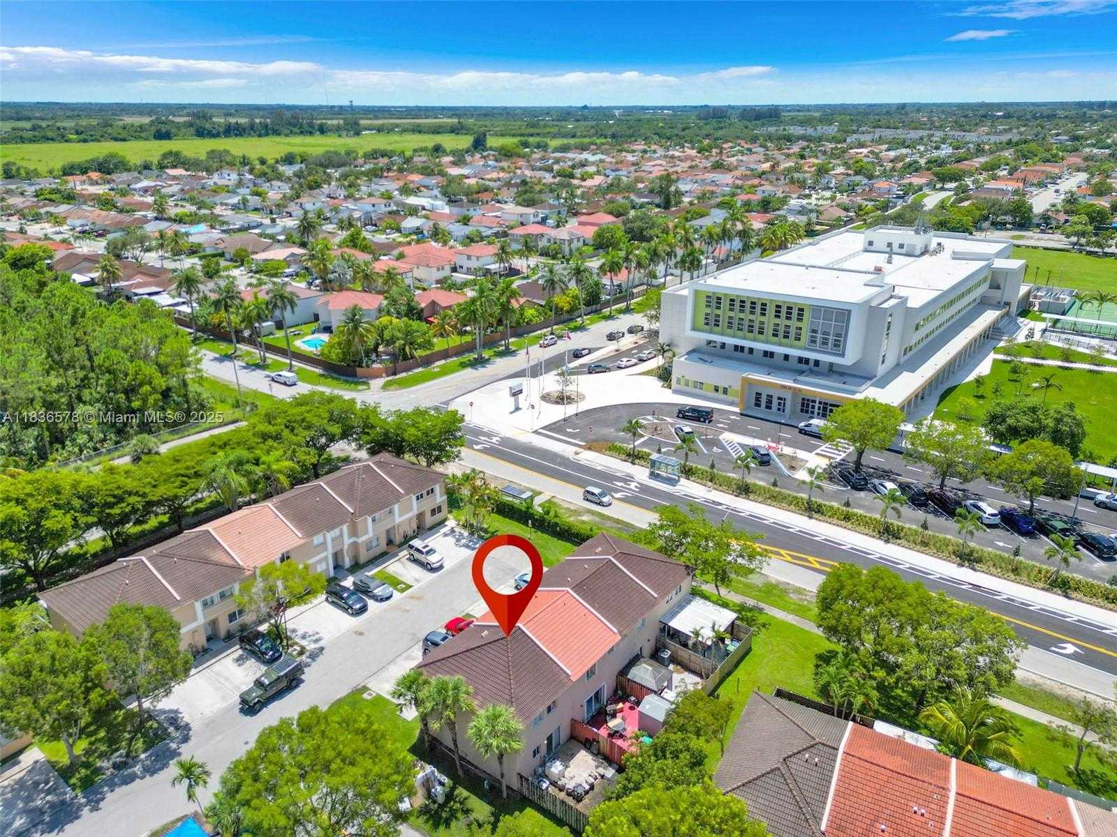 Small Image of 14155 SOUTH WEST 179TH TER, Miami Number 4