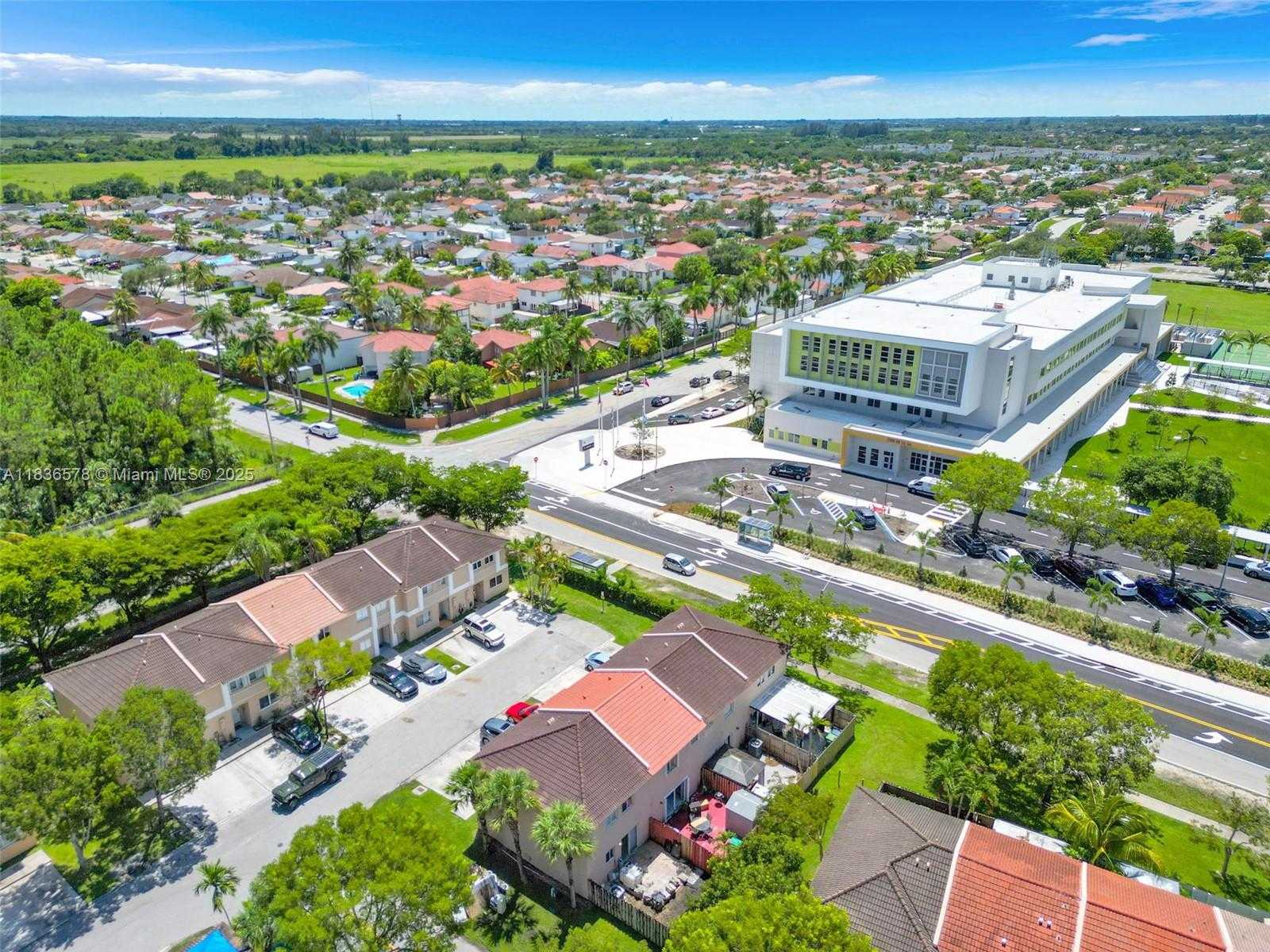 Small Image of 14155 SOUTH WEST 179TH TER, Miami Number 5