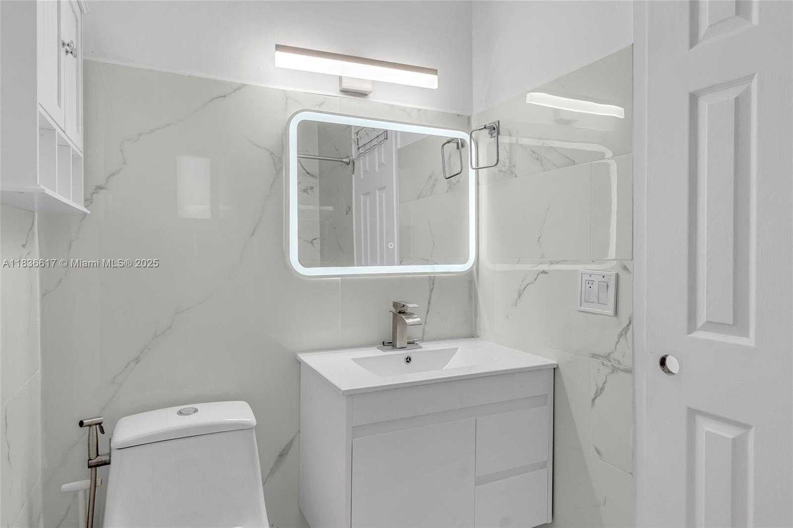 Small Image of 8811 NORTH WEST 112TH TER, Hialeah Gardens Number 14