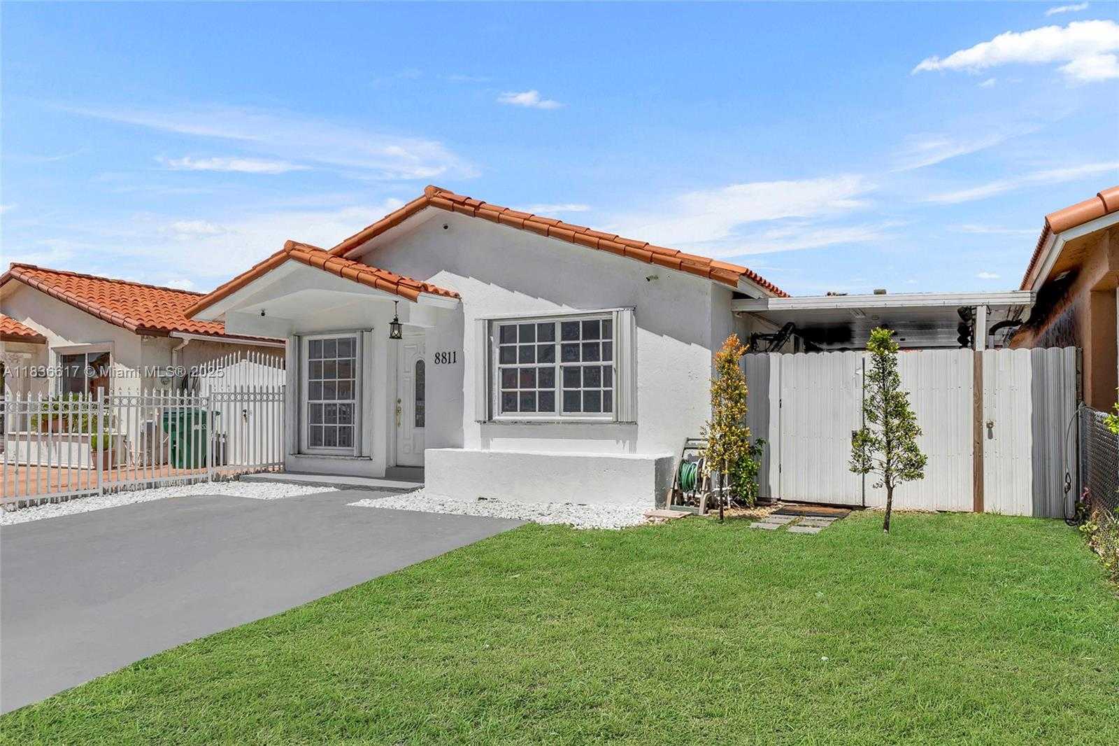 Small Image of 8811 NORTH WEST 112TH TER, Hialeah Gardens Number 2
