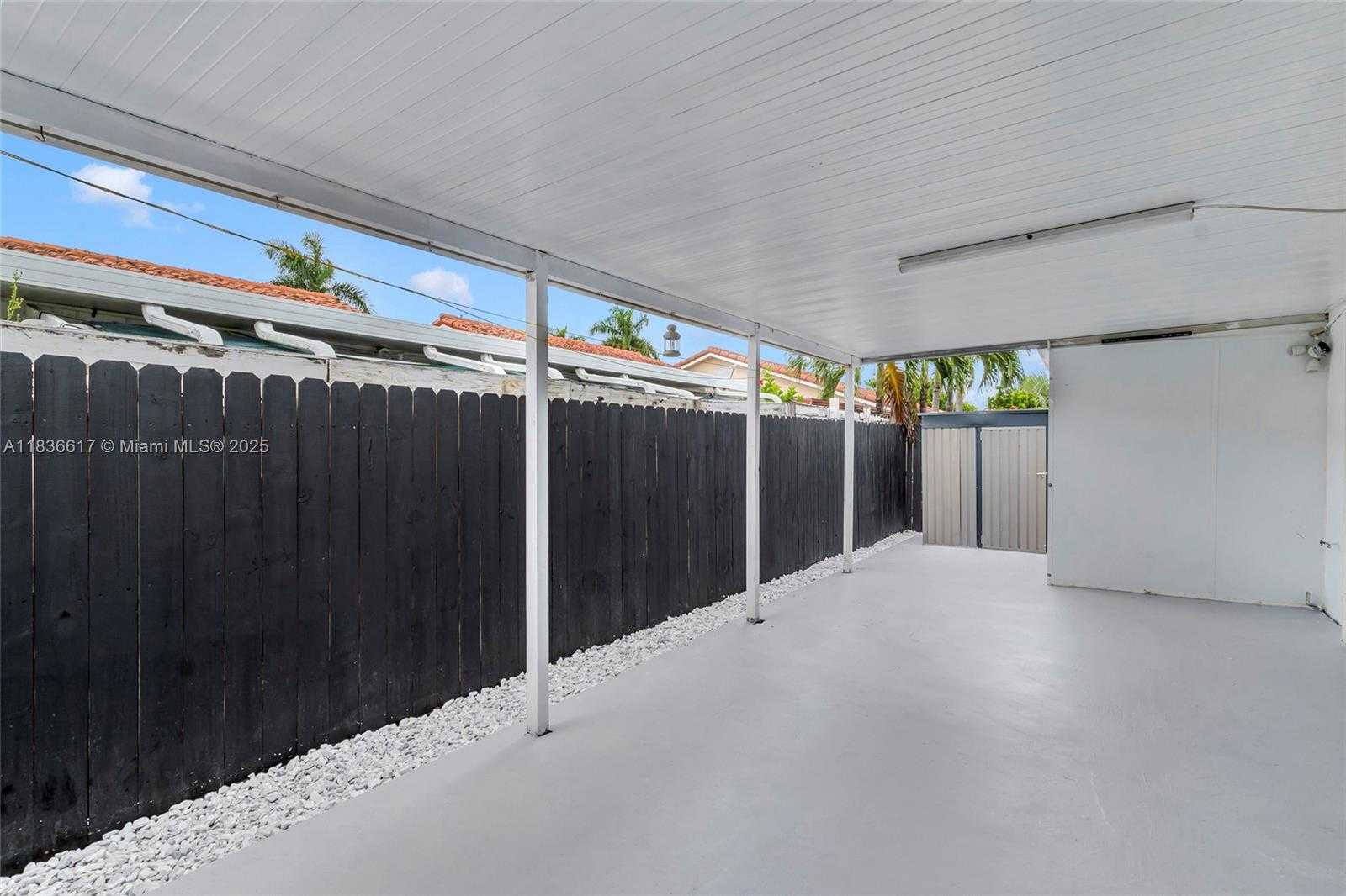 Small Image of 8811 NORTH WEST 112TH TER, Hialeah Gardens Number 23