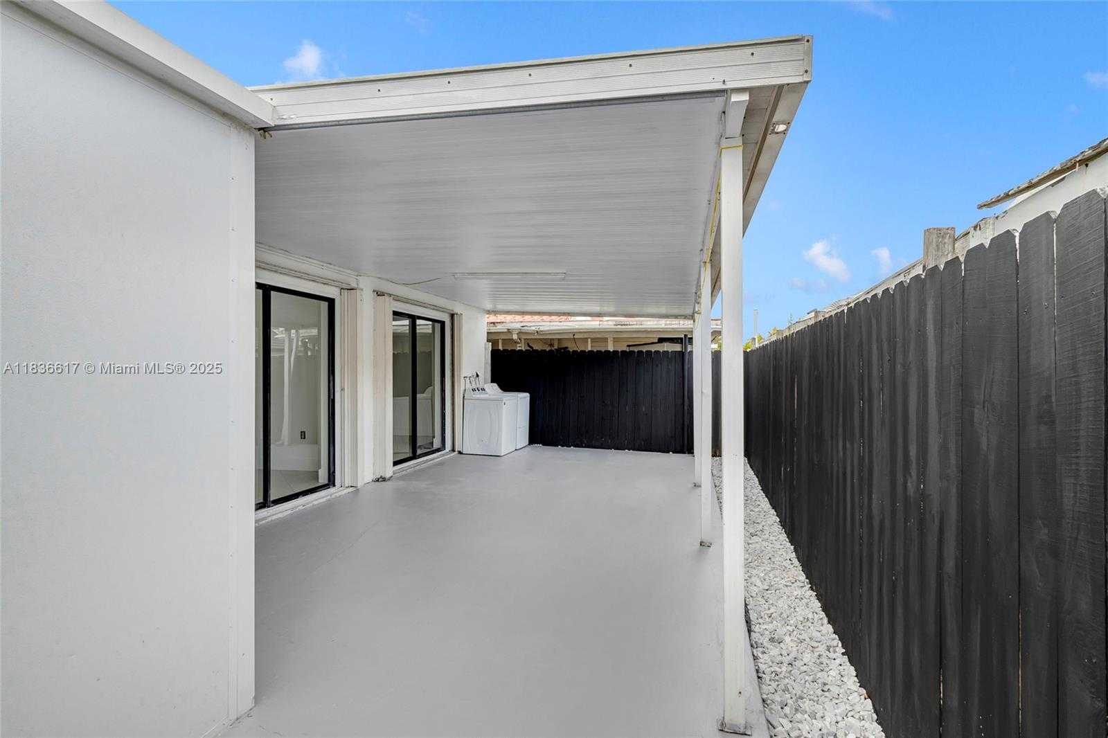 Small Image of 8811 NORTH WEST 112TH TER, Hialeah Gardens Number 25