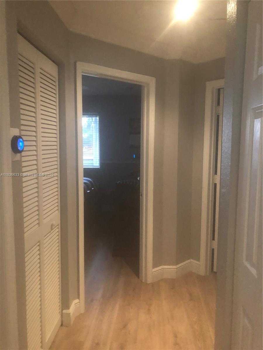 Small Image of 16249 SOUTH WEST 56TH TER #16249, Miami Number 24