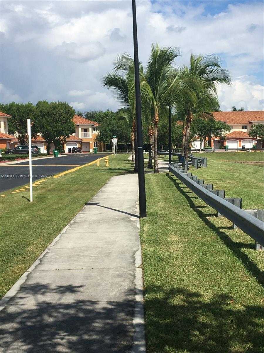 Small Image of 16249 SOUTH WEST 56TH TER #16249, Miami Number 32