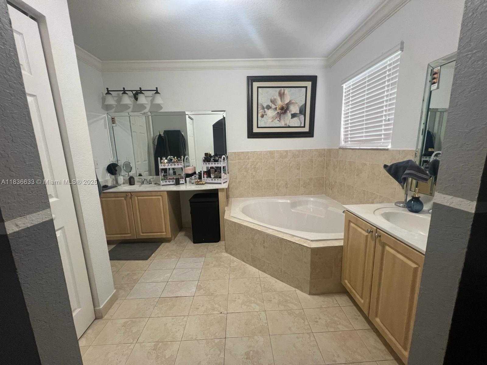 Small Image of 16249 SOUTH WEST 56TH TER #16249, Miami Number 9
