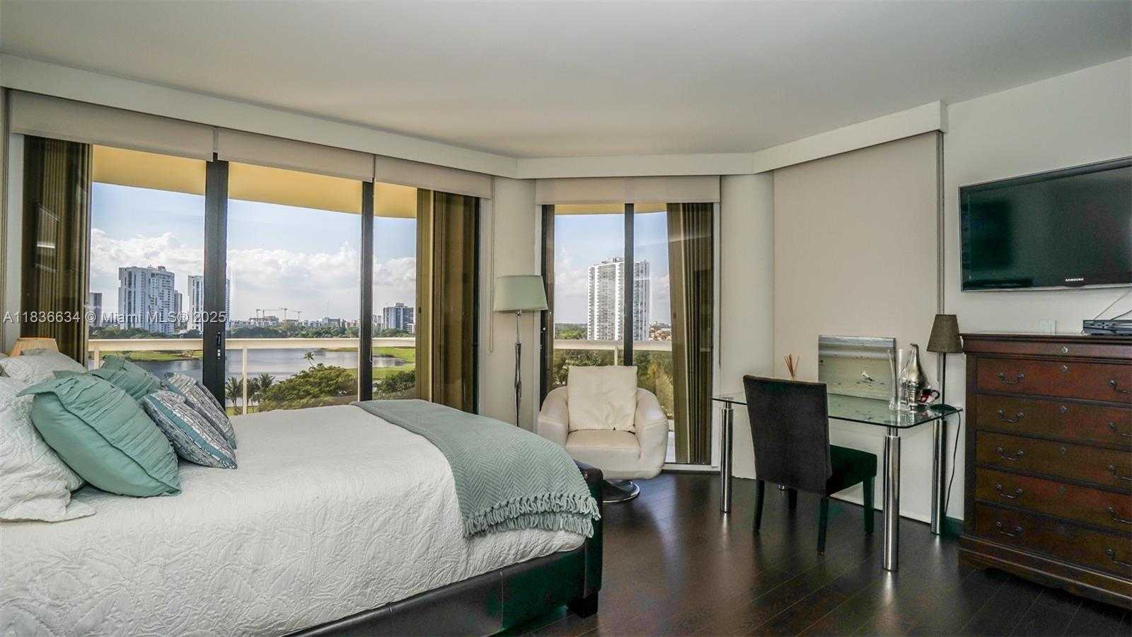 Small Image of 20191 EAST COUNTRY CLUB DR #901, Aventura Number 13