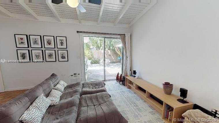 Small Image of 725 NORTH EAST 73RD ST, Miami Number 17