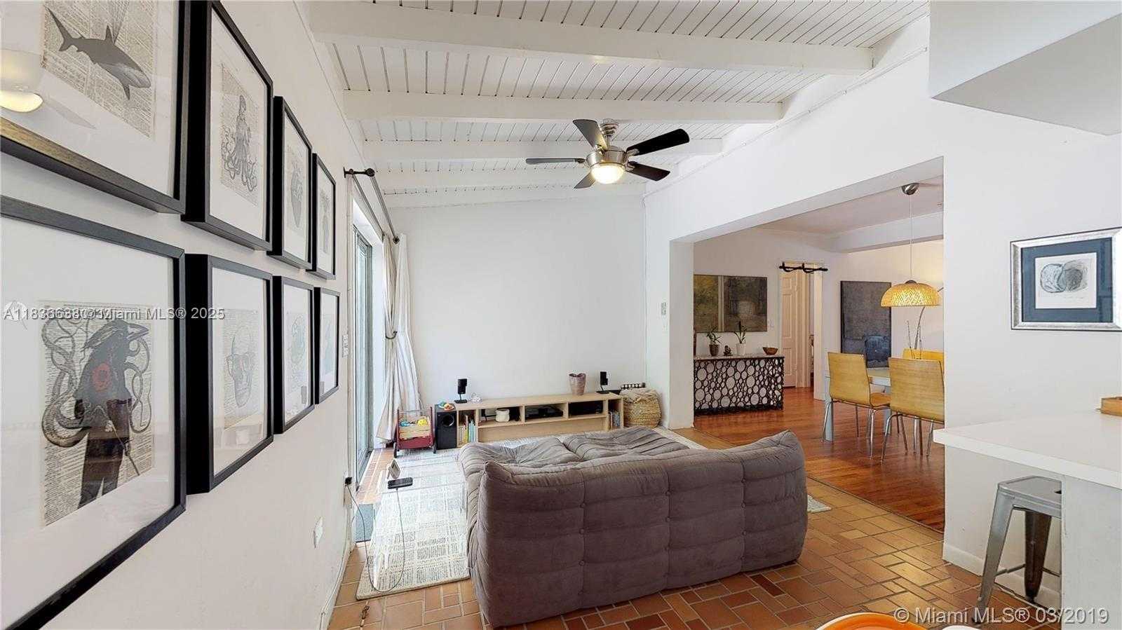 Small Image of 725 NORTH EAST 73RD ST, Miami Number 18