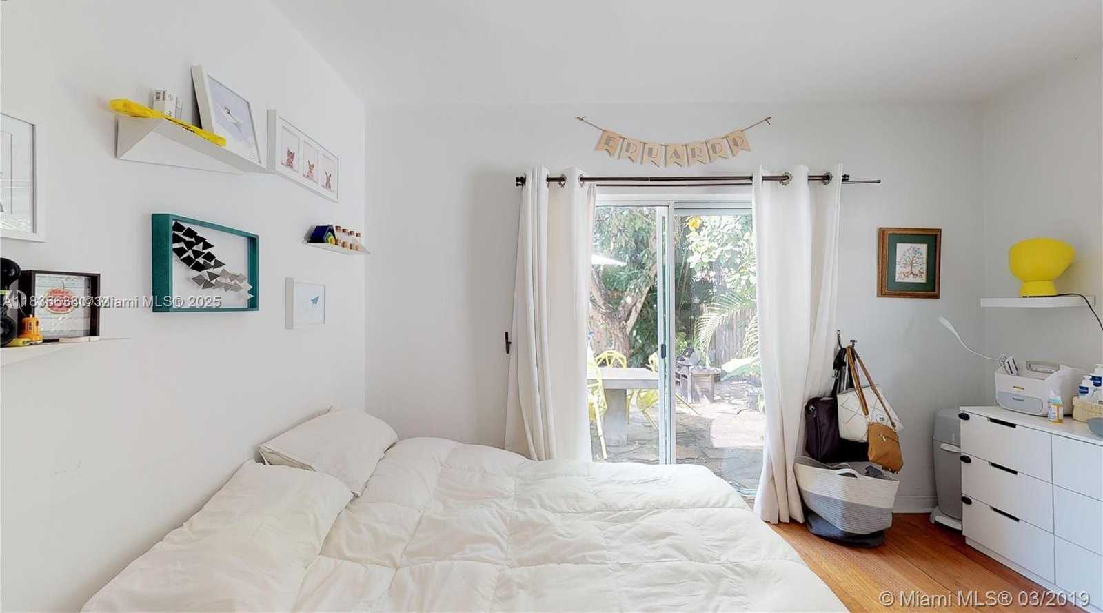 Small Image of 725 NORTH EAST 73RD ST, Miami Number 22