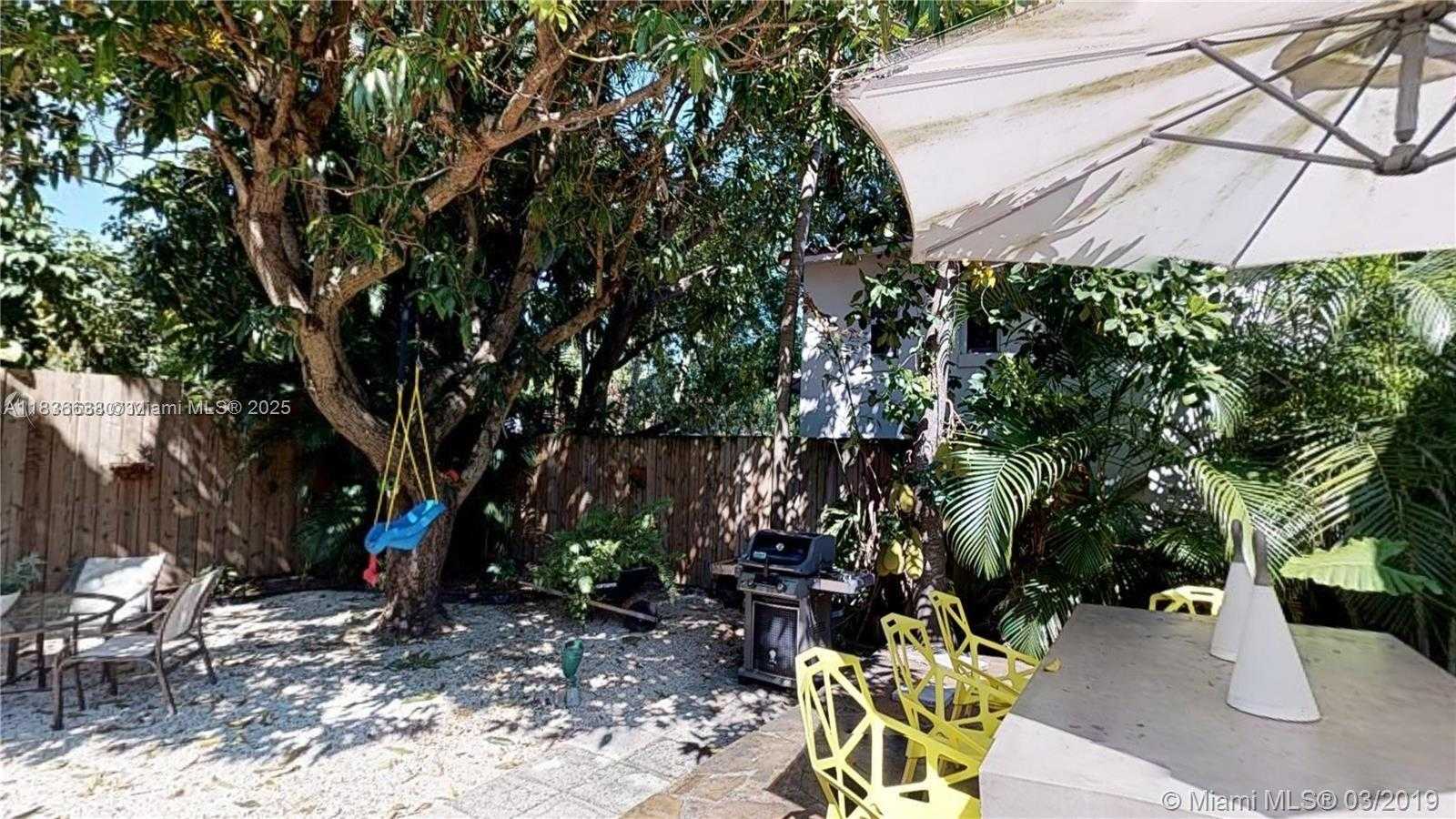 Small Image of 725 NORTH EAST 73RD ST, Miami Number 28