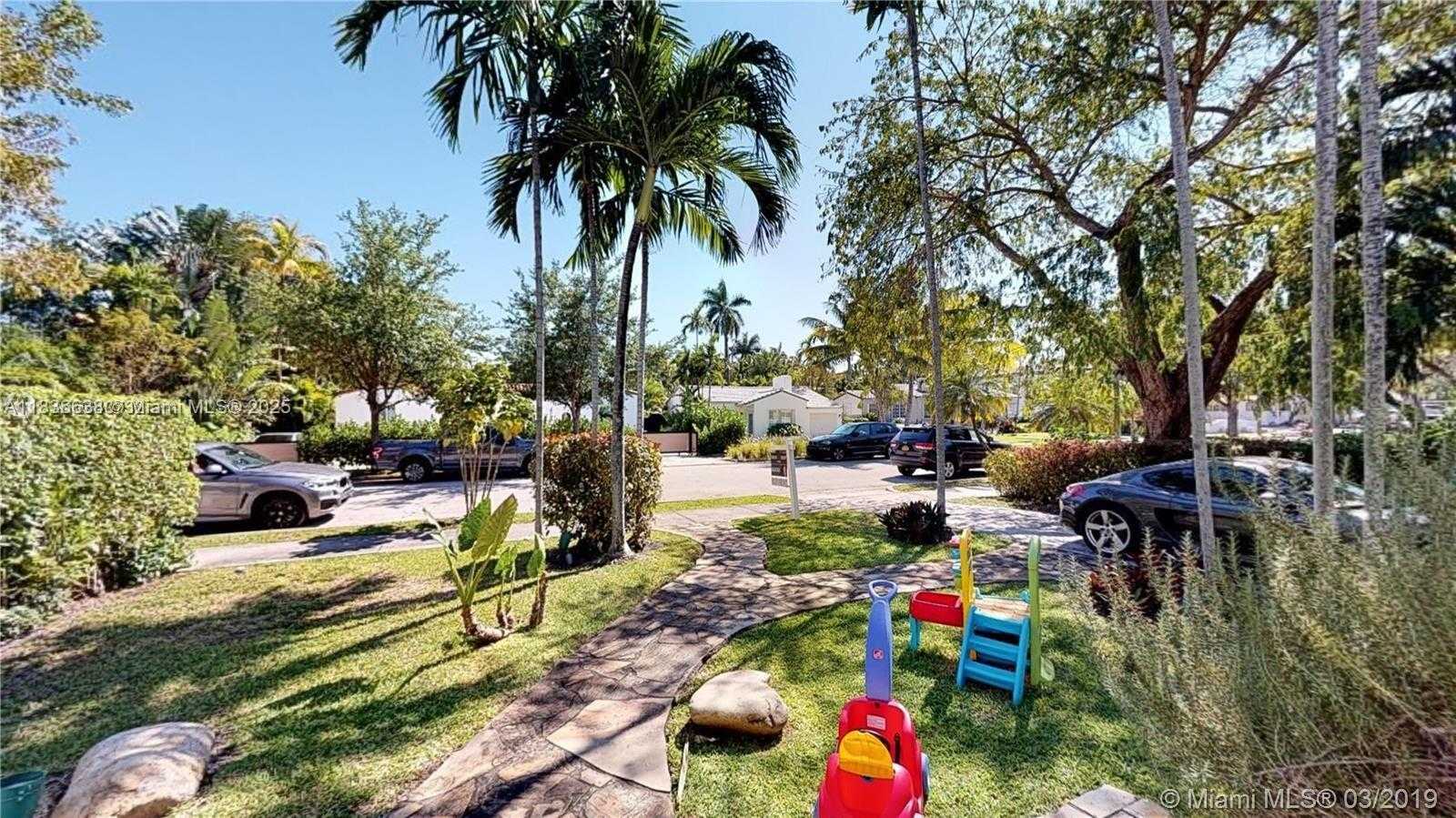 Small Image of 725 NORTH EAST 73RD ST, Miami Number 29