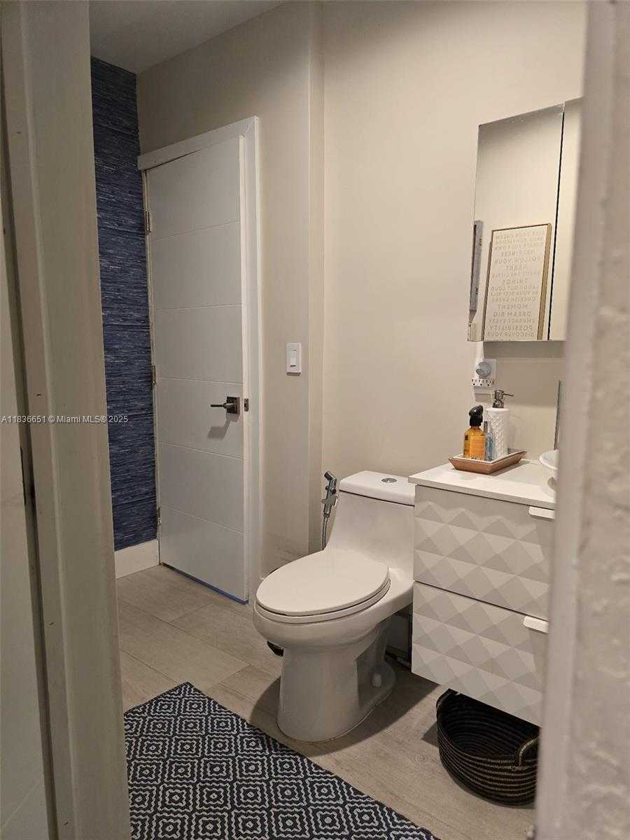 Small Image of 1324 NORTH WEST 1ST AVE #1324, Fort Lauderdale Number 14