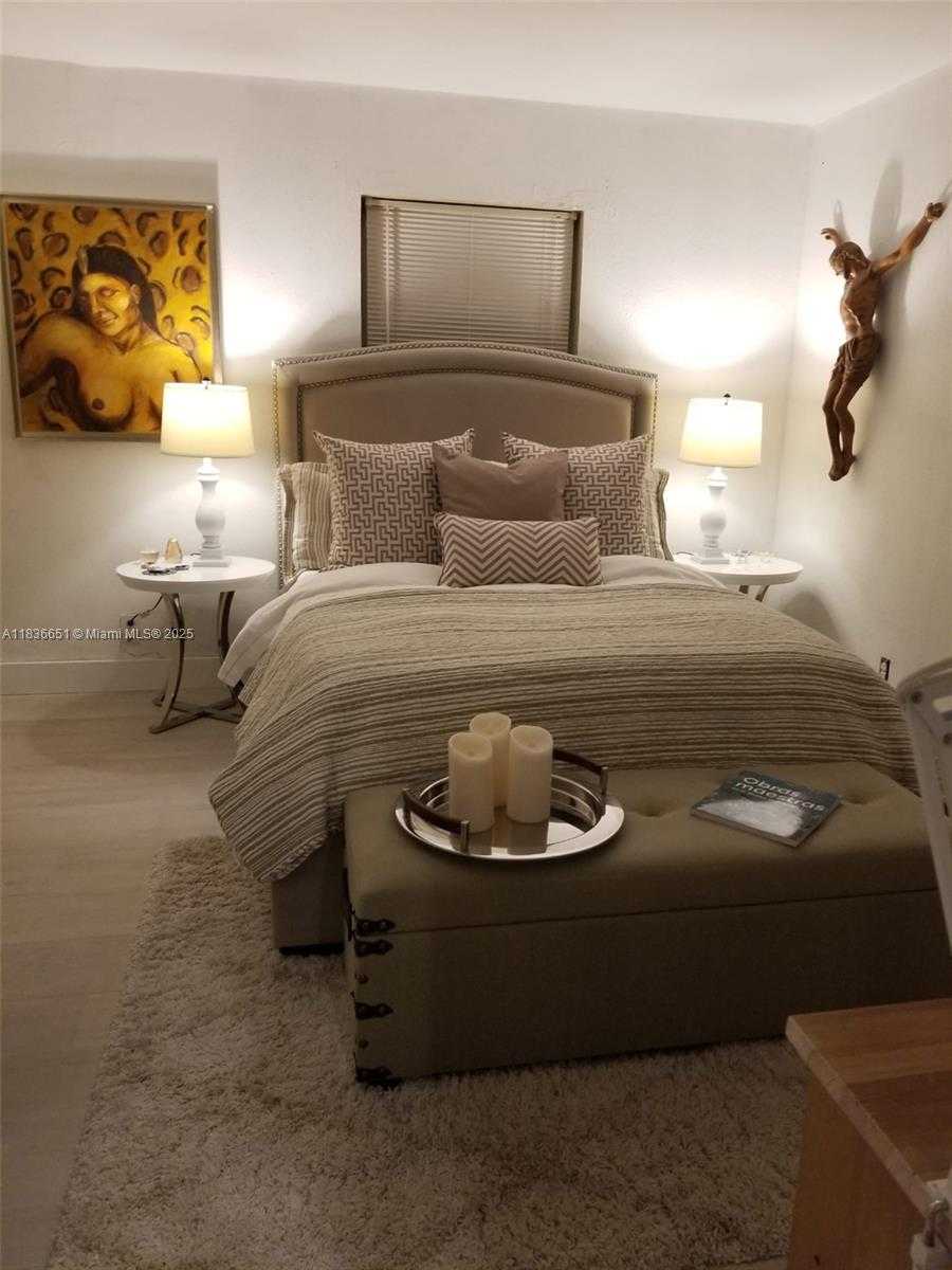 Small Image of 1324 NORTH WEST 1ST AVE #1324, Fort Lauderdale Number 16