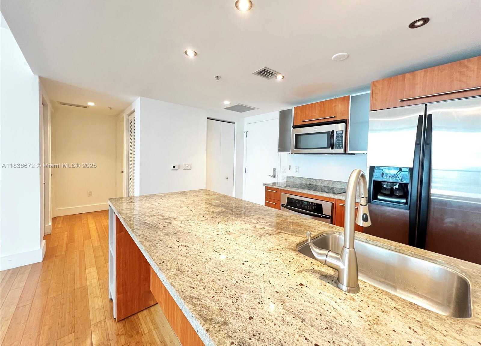 Small Image of 185 SOUTH WEST 7TH ST #4014, Miami Number 10