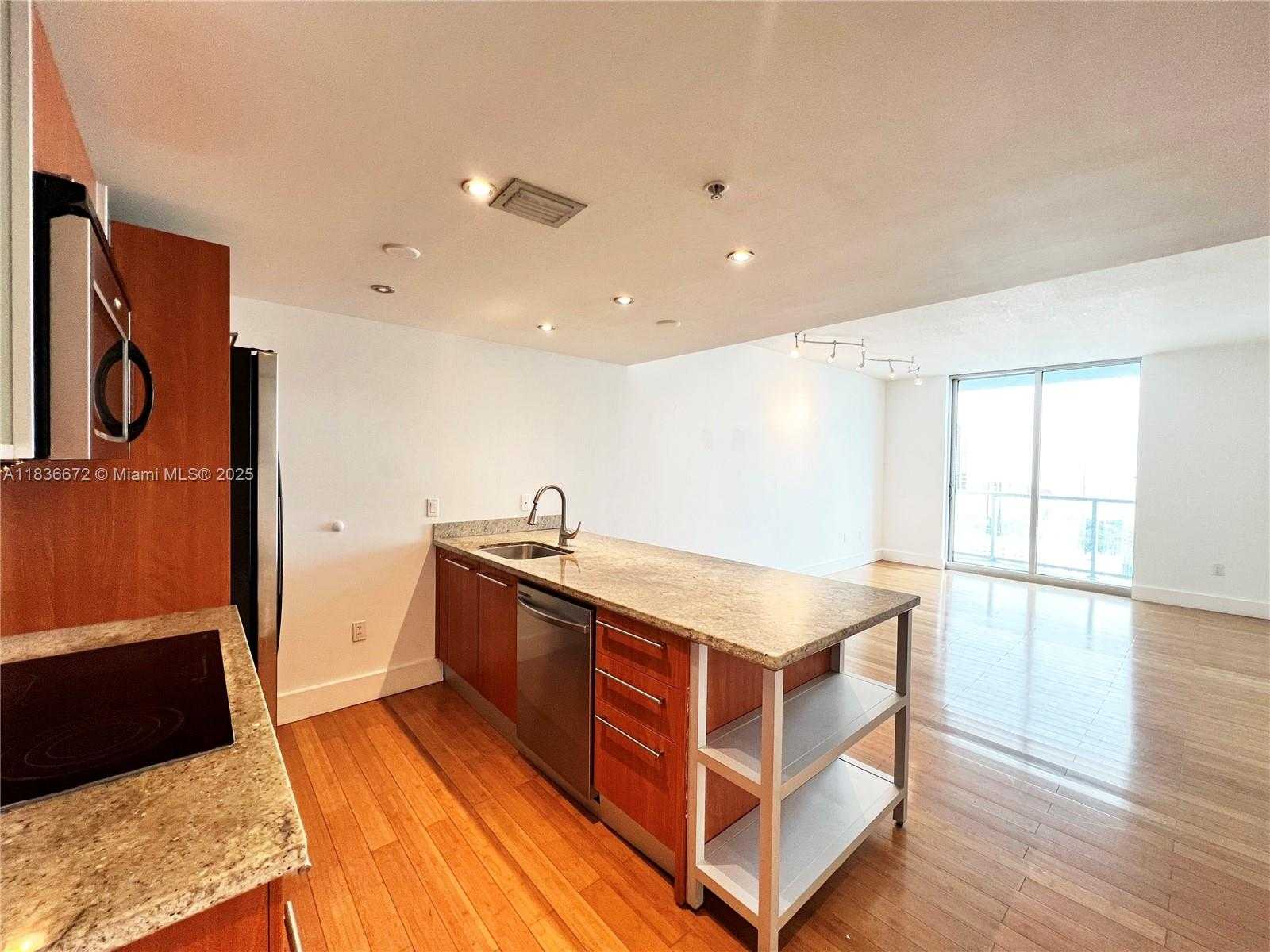 Small Image of 185 SOUTH WEST 7TH ST #4014, Miami Number 5