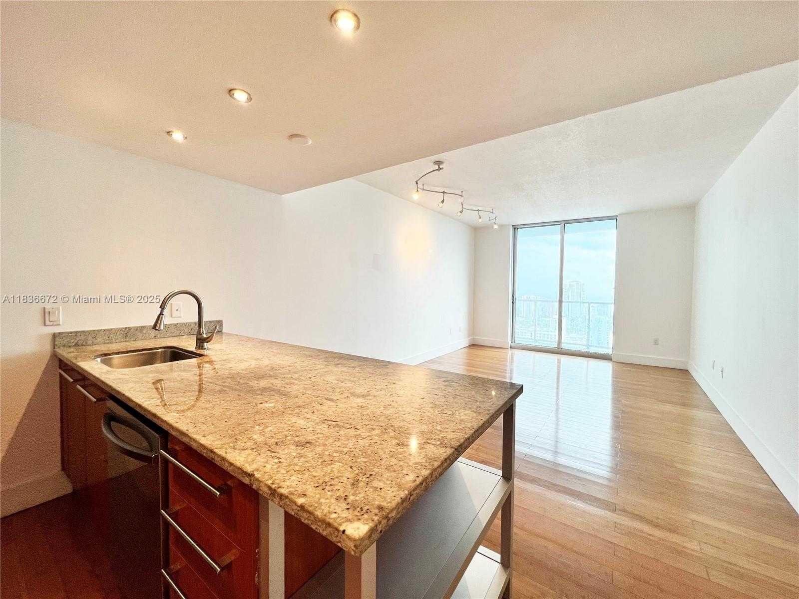 Small Image of 185 SOUTH WEST 7TH ST #4014, Miami Number 6