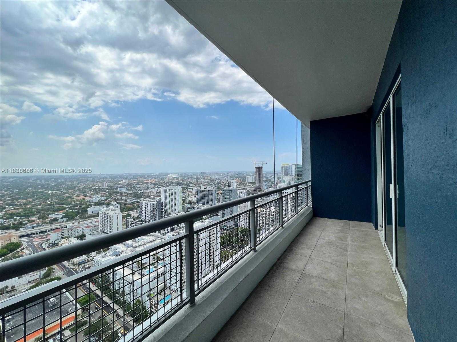 Small Image of 60 SOUTH WEST 13TH ST #3605, Miami Number 12