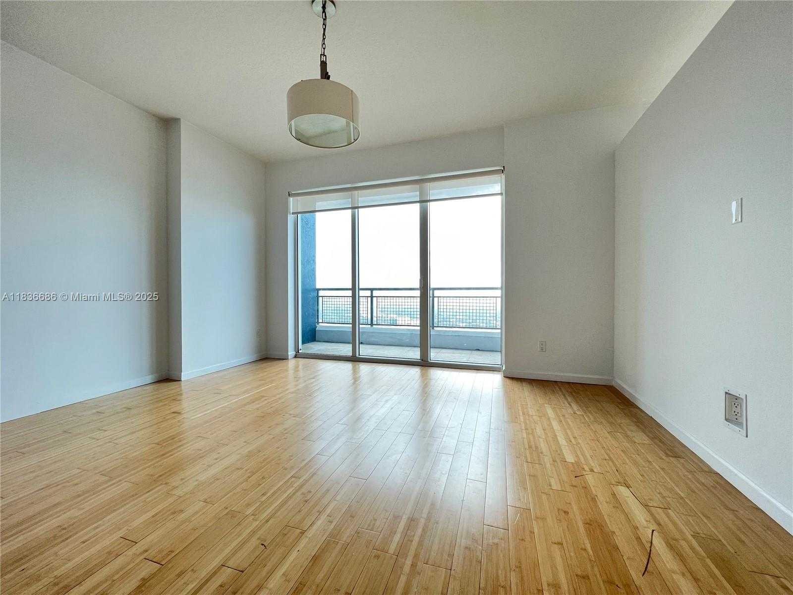 Small Image of 60 SOUTH WEST 13TH ST #3605, Miami Number 4