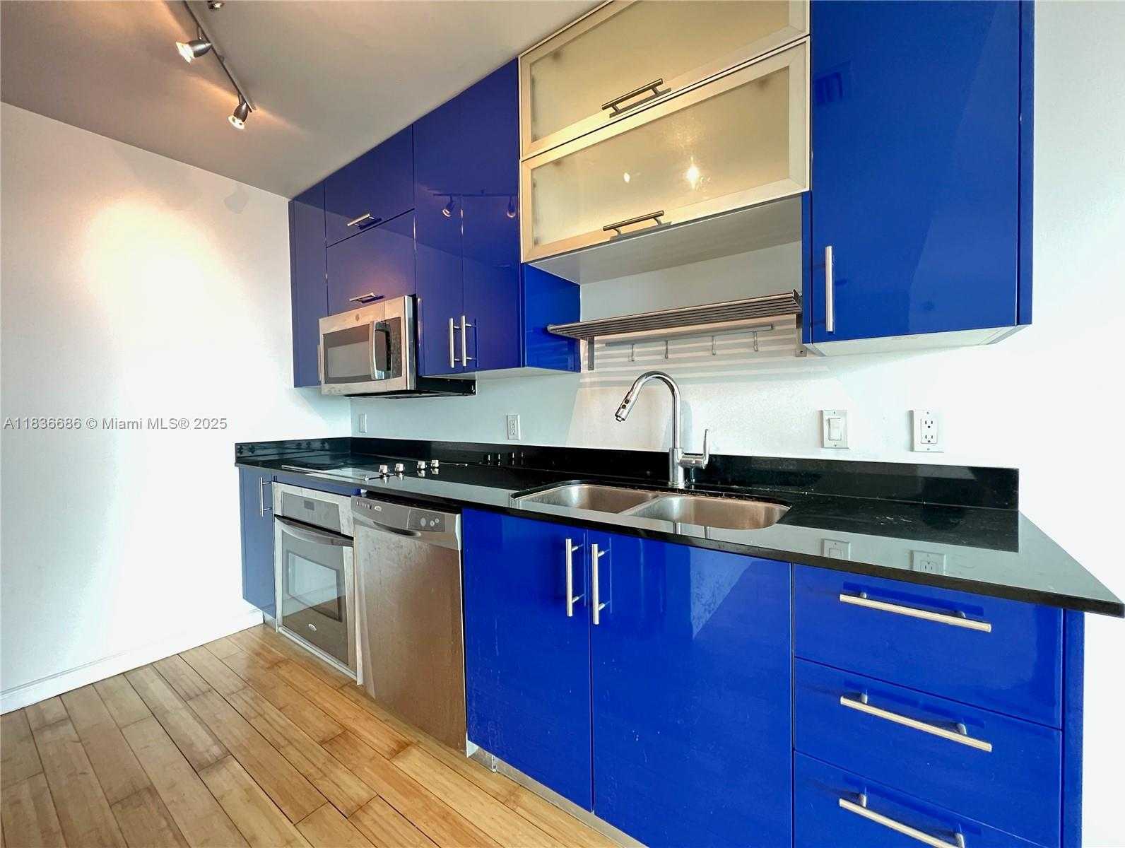 Small Image of 60 SOUTH WEST 13TH ST #3605, Miami Number 7