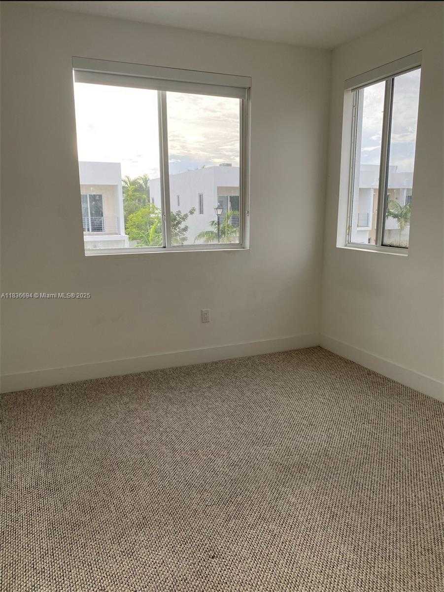 Small Image of 7231 NORTH WEST 103TH PATH #7231, Doral Number 13