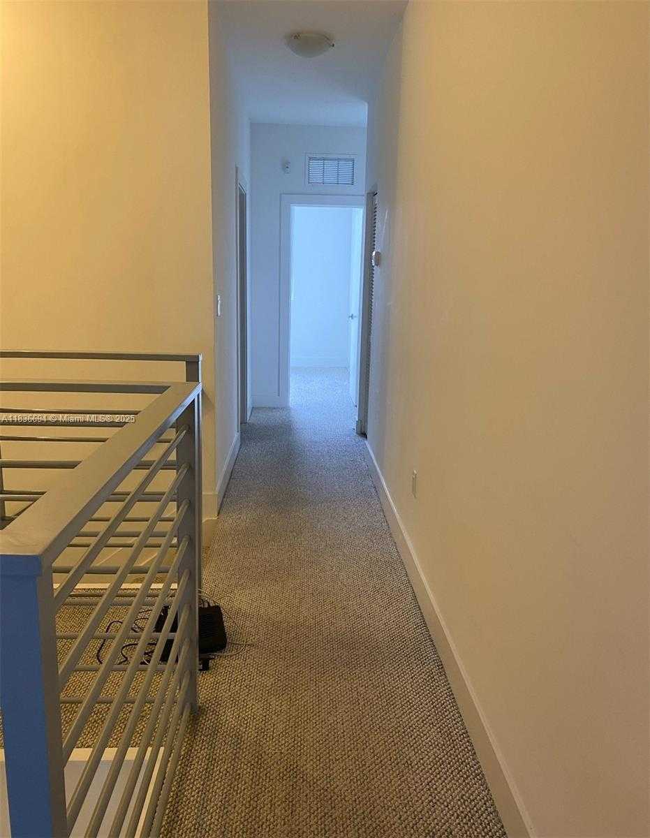 Small Image of 7231 NORTH WEST 103TH PATH #7231, Doral Number 6