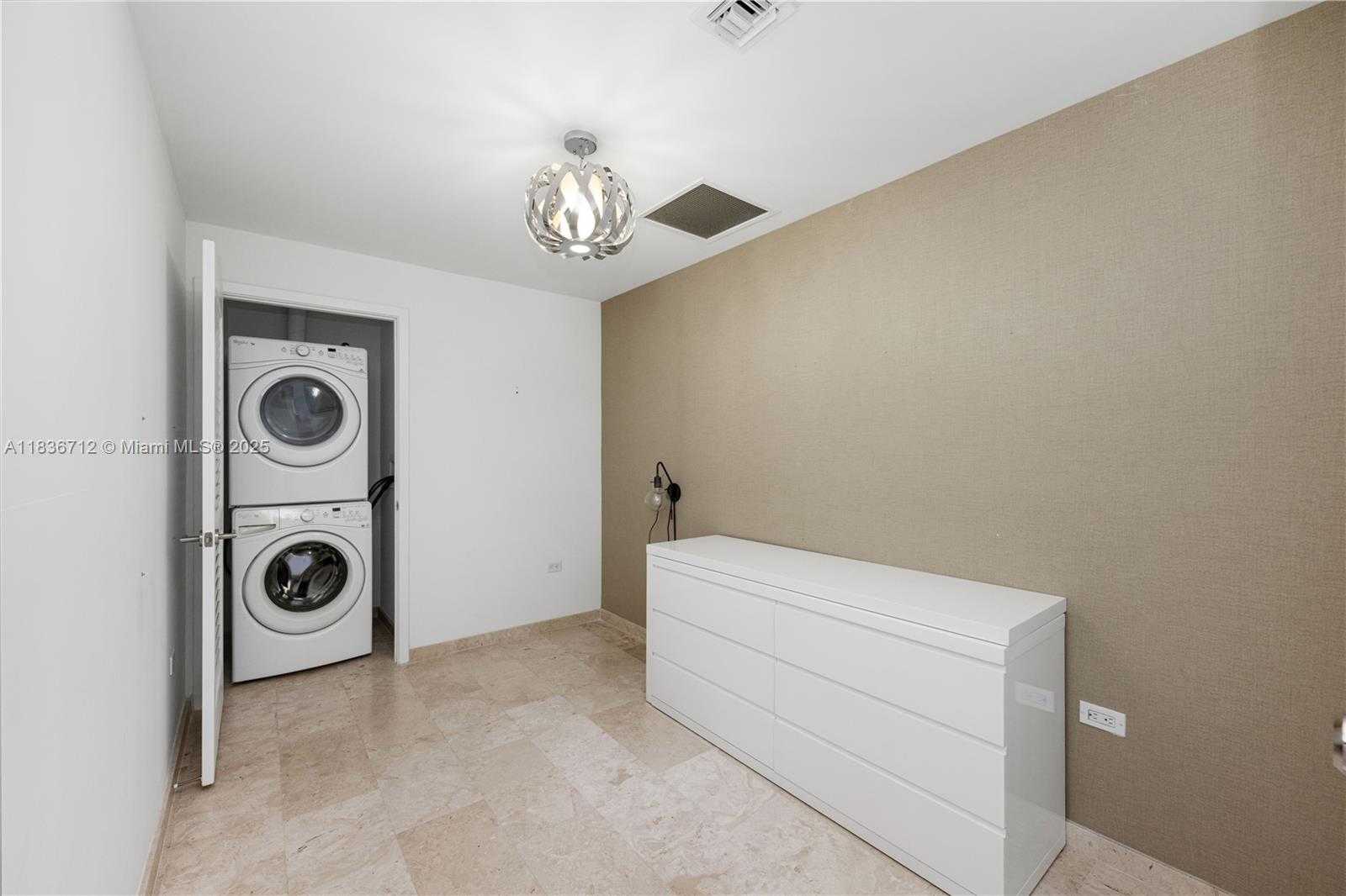 Small Image of 88 SOUTH WEST 7TH ST #3004, Miami Number 10