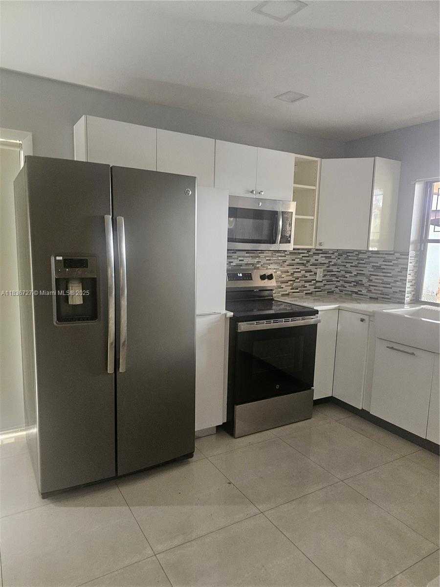 Small Image of 5320 SOUTH WEST 153RD PL S #1, Miami Number 4