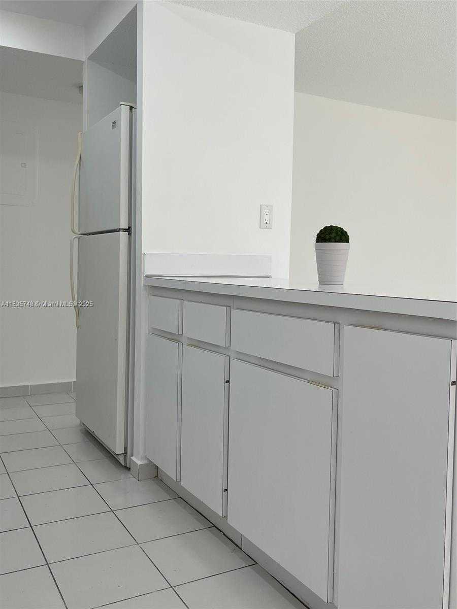 Small Image of 9331 SOUTH WEST 4TH ST #109A, Miami Number 20