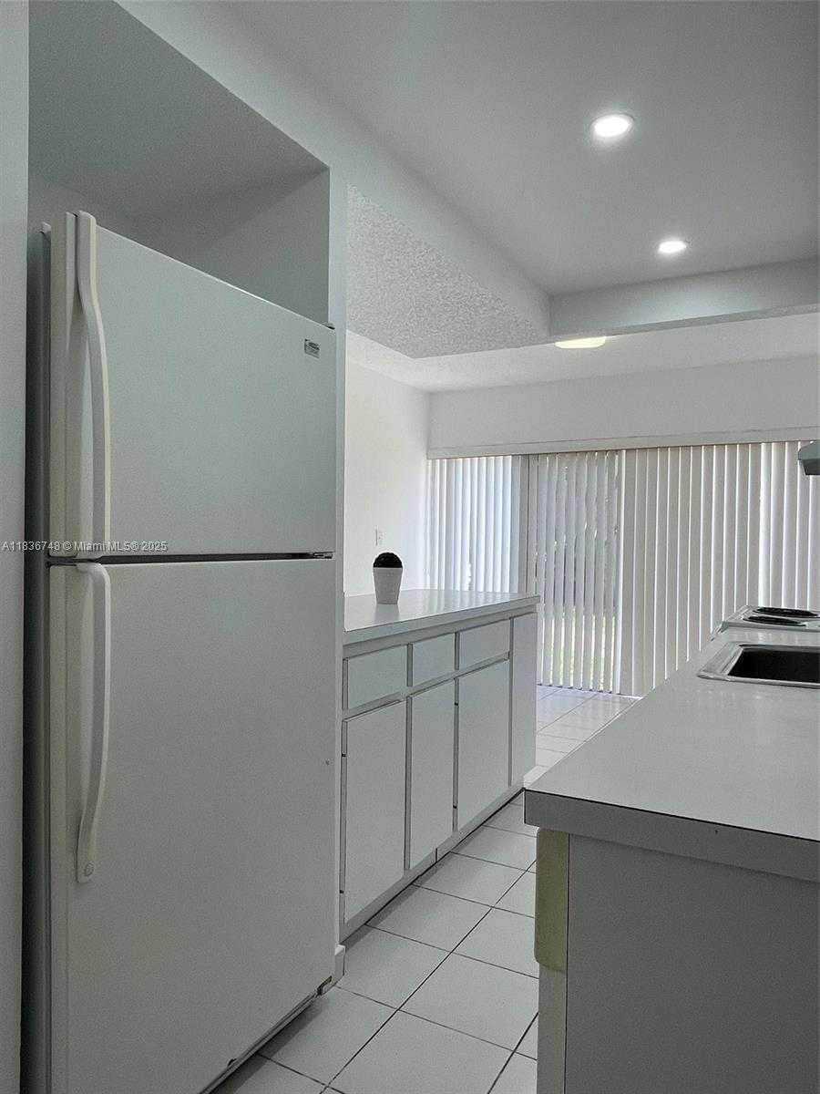 Small Image of 9331 SOUTH WEST 4TH ST #109A, Miami Number 21