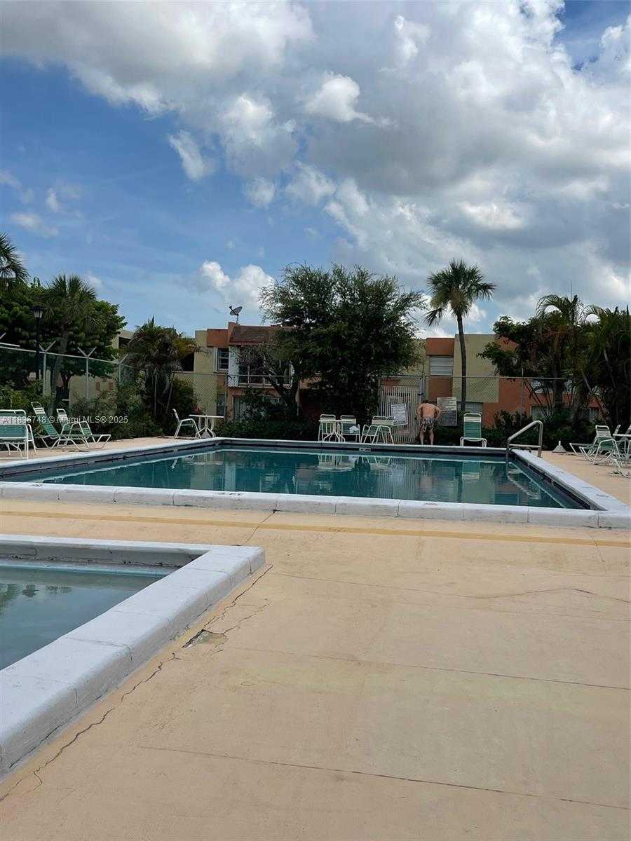Small Image of 9331 SOUTH WEST 4TH ST #109A, Miami Number 5
