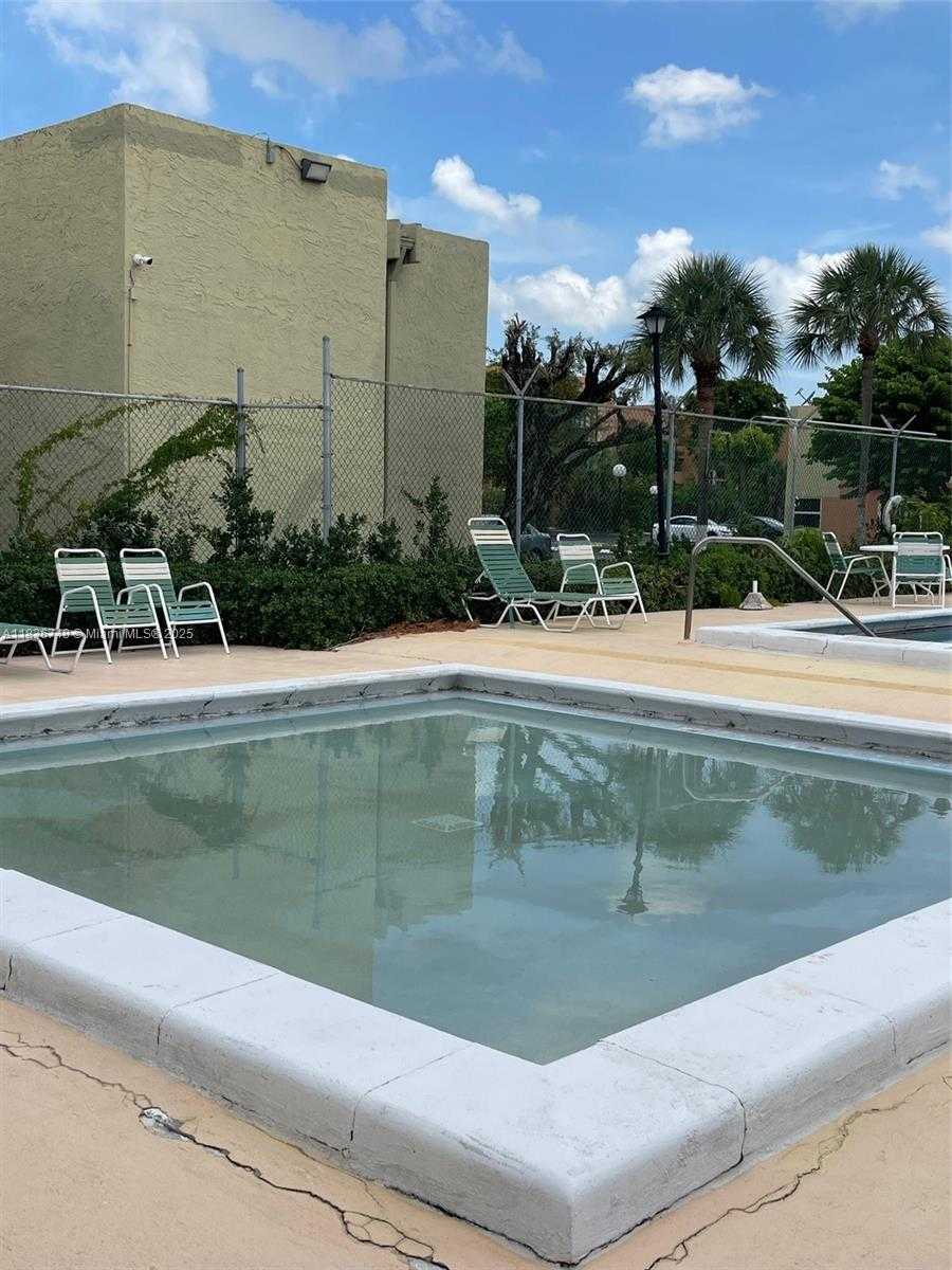 Small Image of 9331 SOUTH WEST 4TH ST #109A, Miami Number 6