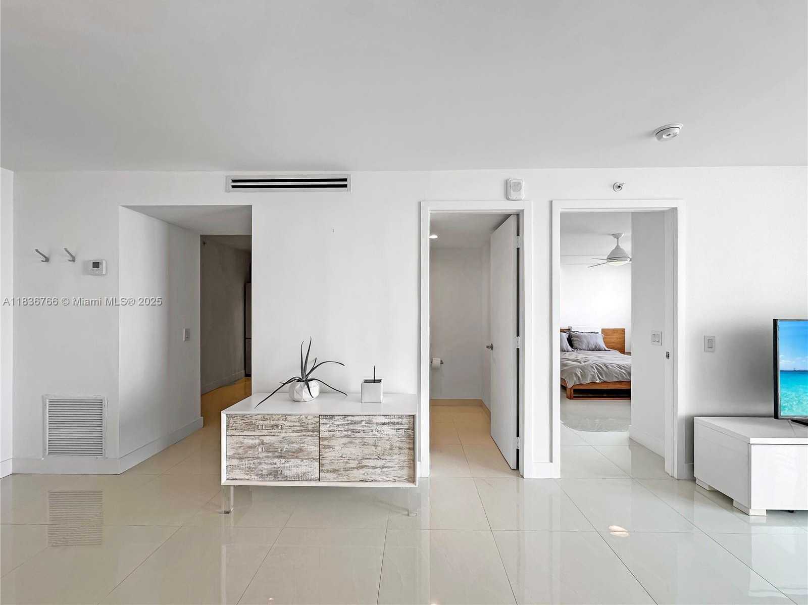 Small Image of 6969 COLLINS AVE #1011, Miami Beach Number 15
