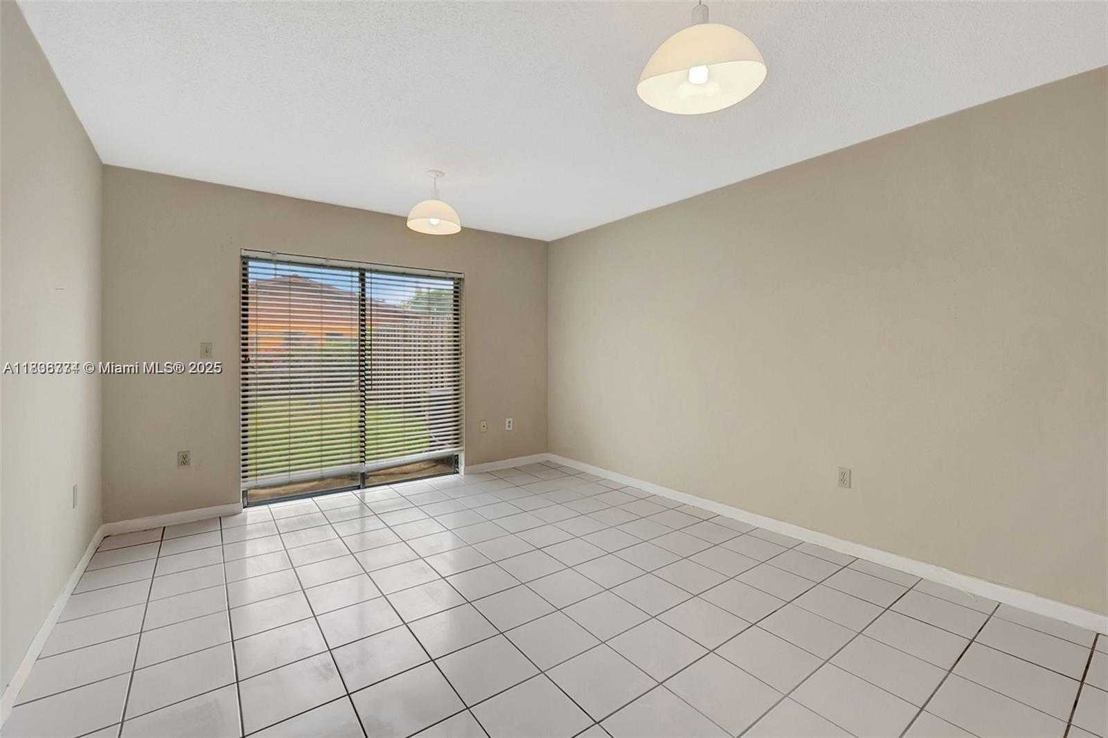Small Image of 1604 NORTH EAST 151ST ST #1604, Miami Number 15