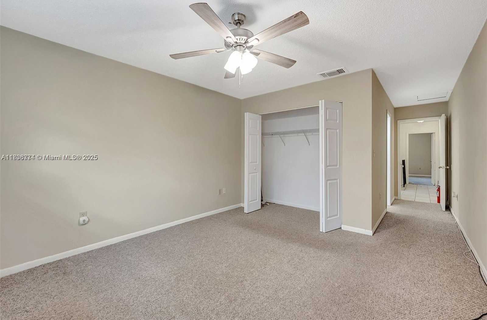Small Image of 1604 NORTH EAST 151ST ST #1604, Miami Number 19