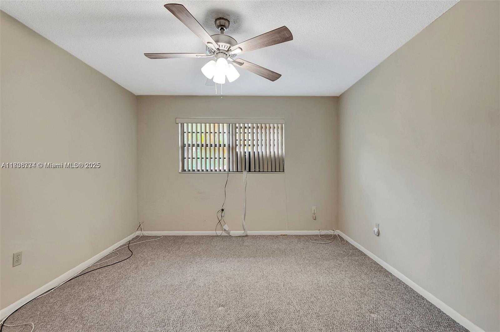 Small Image of 1604 NORTH EAST 151ST ST #1604, Miami Number 20